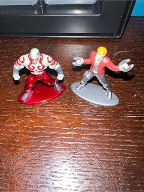 Set of two Marvel Nano Metalfigs produced by Jada Toys